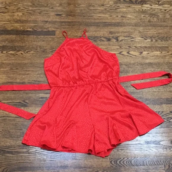 Red Romper - Picture 11 of 11